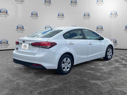 Snow White Pearl 2018 Kia Forte LX