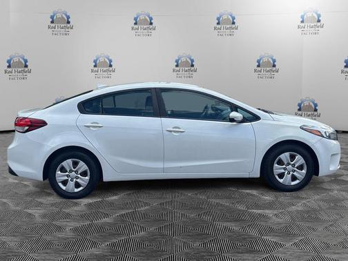 Snow White Pearl 2018 Kia Forte LX