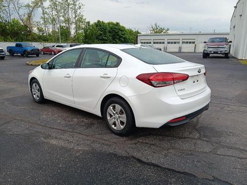 Snow White Pearl 2018 Kia Forte LX