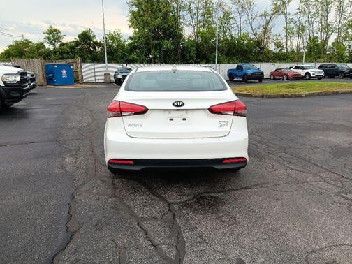 Snow White Pearl 2018 Kia Forte LX