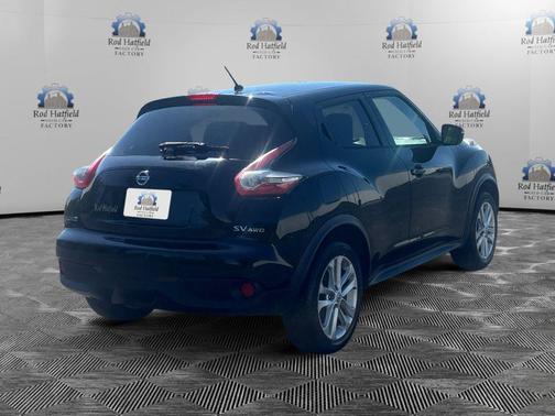 Black 2016 Nissan Juke SV
