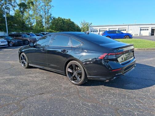 Crystal Black Pearl 2023 Honda Accord Hybrid Sport-L