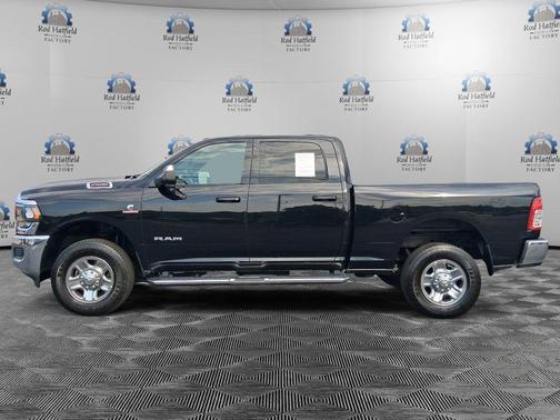 Diamond Black Crystal Pearlcoat 2021 RAM 2500 Big Horn Crew Cab 4x4 6'4' Box