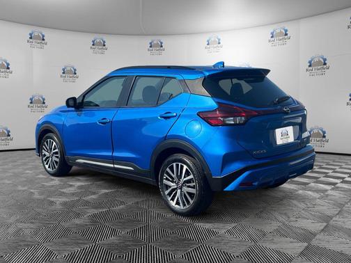 Electric Blue Metallic 2024 Nissan Kicks SR