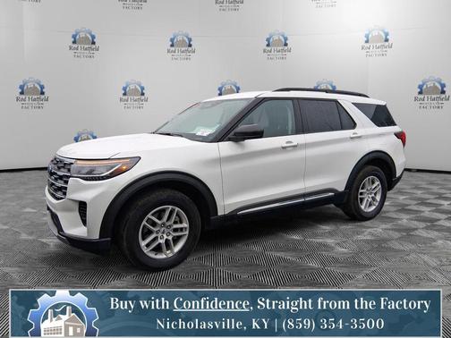 Star White Metallic Tri-Coat 2025 Ford Explorer Active