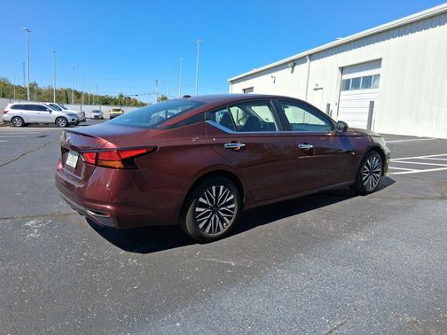 Garnet Pearl 2025 Nissan Altima 2.5 SV