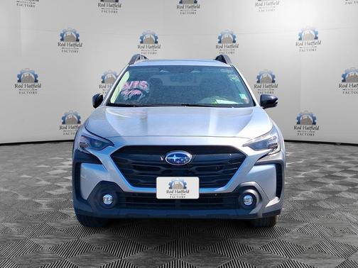 Ice Silver Metallic 2025 Subaru Outback Onyx Edition