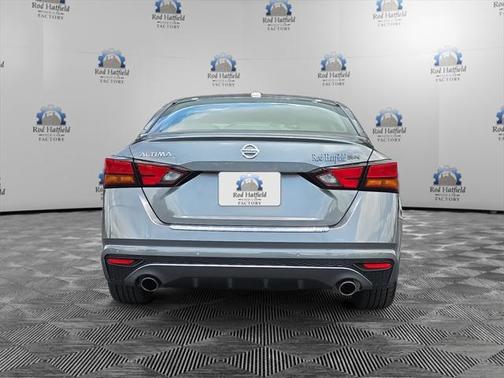 2020 Nissan Altima SR FWD