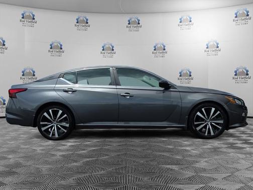 2020 Nissan Altima SR FWD