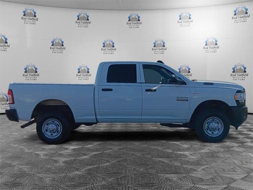 2022 RAM 2500 Tradesman Crew Cab 4x4 6'4' Box