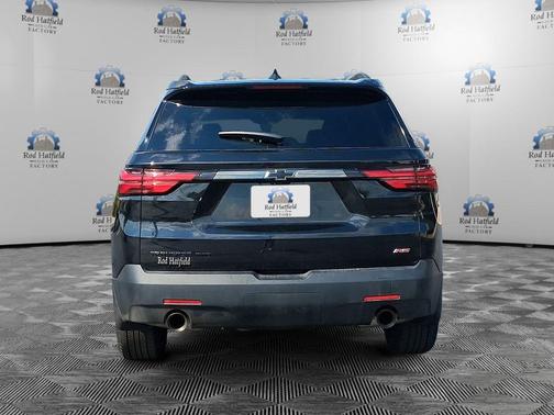 Mosaic Black Metallic 2023 Chevrolet Traverse RS