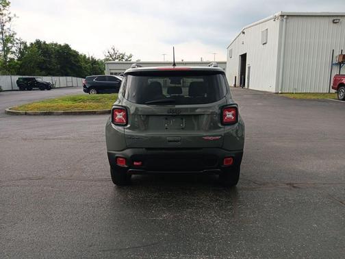 Sting-Gray Clearcoat 2020 Jeep Renegade Trailhawk