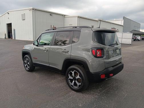 Sting-Gray Clearcoat 2020 Jeep Renegade Trailhawk