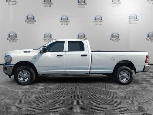 2023 RAM 2500 Tradesman Crew Cab 4x4 8' Box