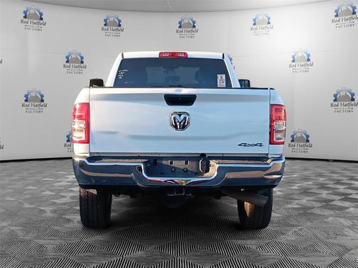 2023 RAM 2500 Tradesman Crew Cab 4x4 8' Box