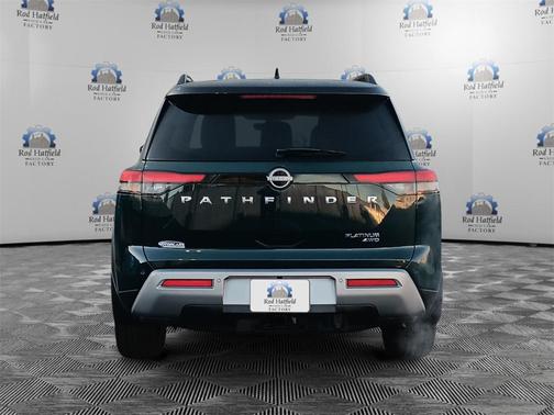 2023 Nissan Pathfinder Platinum 4WD