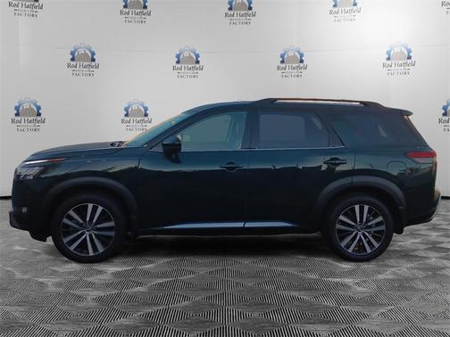 2023 Nissan Pathfinder Platinum 4WD