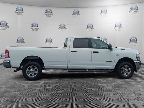 2024 RAM 3500 Big Horn Crew Cab 4x4 8' Box