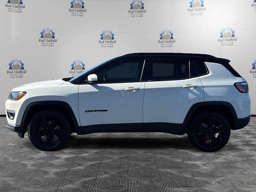 White Clearcoat 2018 Jeep Compass Latitude