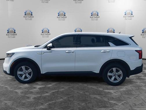 Glacial White Pearl 2023 Kia Sorento LX