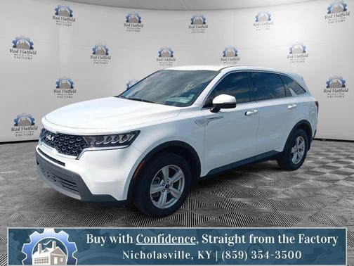 Glacial White Pearl 2023 Kia Sorento LX