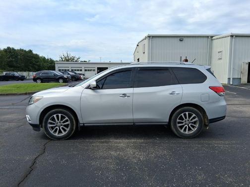 Brilliant Silver 2015 Nissan Pathfinder SV
