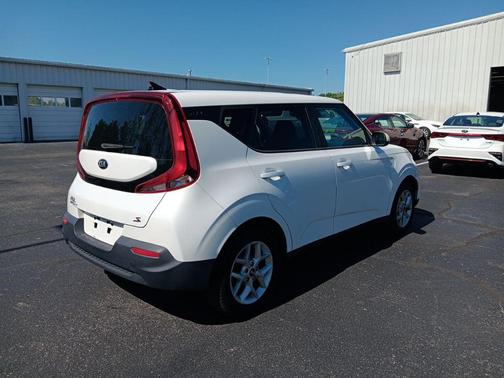Snow White Pearl 2021 Kia Soul S