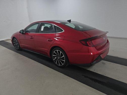 2021 Hyundai SONATA Limited