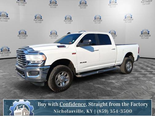 Bright White Clearcoat 2022 RAM 2500 Big Horn
