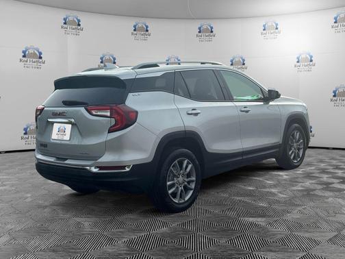 Quicksilver Metallic 2022 GMC Terrain SLT