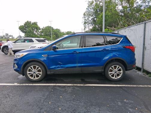Lightning Blue Metallic 2019 Ford Escape SEL