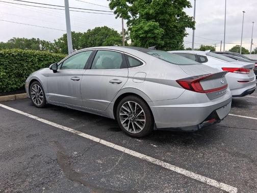 Shimmering Silver Pearl 2020 Hyundai SONATA Limited