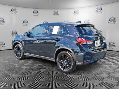 Labrador Black Pearl 2026 Mitsubishi Outlander Sport 2.0 ES