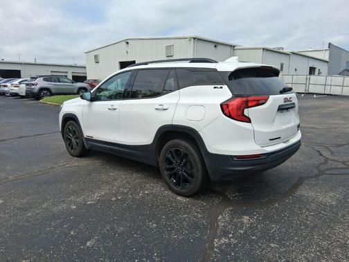 Summit White 2021 GMC Terrain SLE