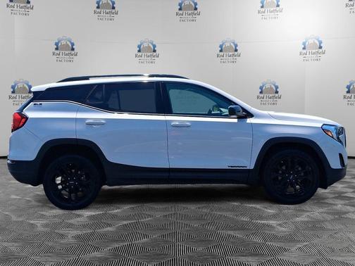 Summit White 2021 GMC Terrain SLE
