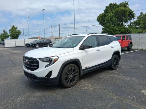 Summit White 2021 GMC Terrain SLE