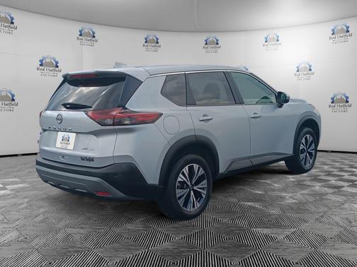 Brilliant Silver Metallic 2023 Nissan Rogue SV