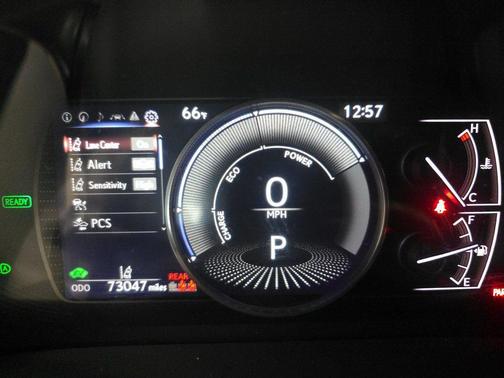 2022 Lexus ES 300h Base