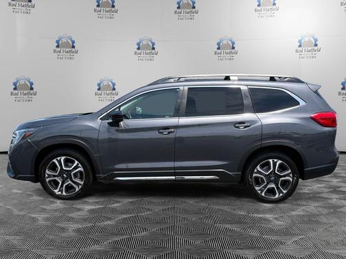Gray Metallic 2024 Subaru Ascent Limited 7-Passenger