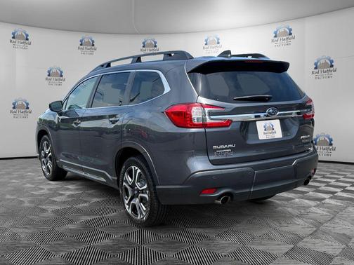 Gray Metallic 2024 Subaru Ascent Limited 7-Passenger