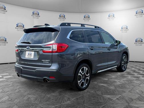 Gray Metallic 2024 Subaru Ascent Limited 7-Passenger