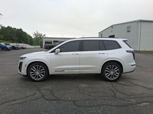 White 2021 Cadillac XT6 Sport AWD
