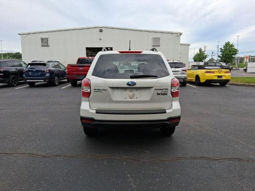 Satin White Pearl 2015 Subaru Forester 2.5i Premium