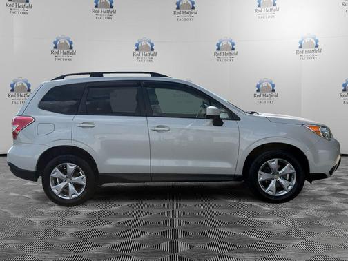 Satin White Pearl 2015 Subaru Forester 2.5i Premium