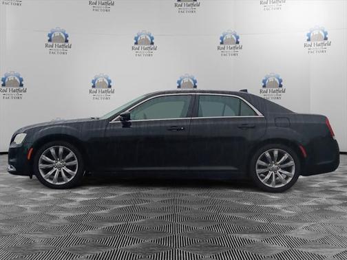 2017 Chrysler 300 Limited