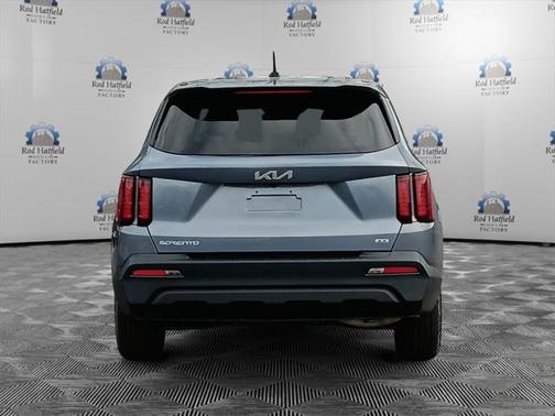 2023 Kia Sorento LX