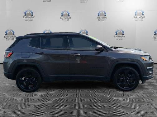 Granite Crystal Metallic Clearcoat 2019 Jeep Compass Latitude