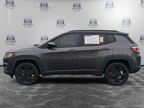 Granite Crystal Metallic Clearcoat 2019 Jeep Compass Latitude