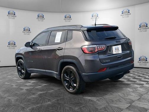 Granite Crystal Metallic Clearcoat 2019 Jeep Compass Latitude