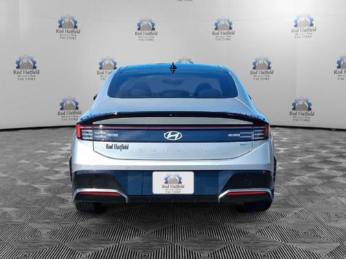 Aero Silver 2024 Hyundai SONATA Hybrid Limited